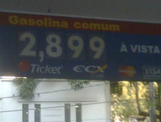 IMG00881-20110818-1701.jpg – preço da gasolina – um absurdo e ninguém fala nada.