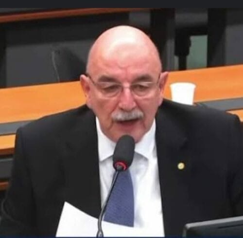 O Deputado Federal OsmarTerra (MDB-RS) que é médico, não concorda com vacina Covid para crianças