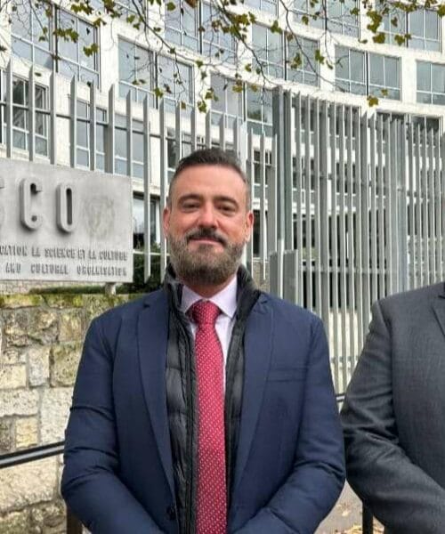 Comitiva do Governo de Minas visita embaixador do Brasil em Paris em busca de intercâmbios na cultura e no turismo