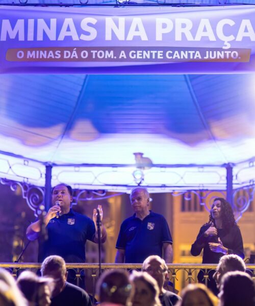 Minas na Praça levou milhares de Belo-horizontinos para a Praça da Liberdade em noite comemorativa