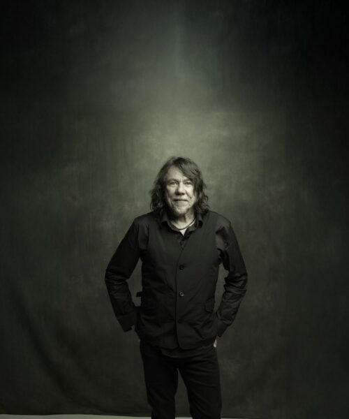 Fecomércio MG promove show de Lenine como parte do Projeto Mesa Brasil Musical no Sesc Palladium