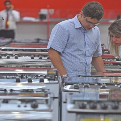 Vendas do varejo voltam a cair 