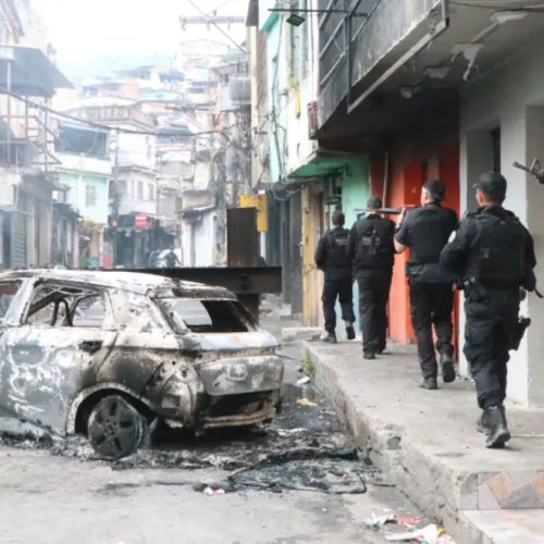 Enquanto houver favelas no Brasil, o crime organizado vai driblar a lei e prosperar