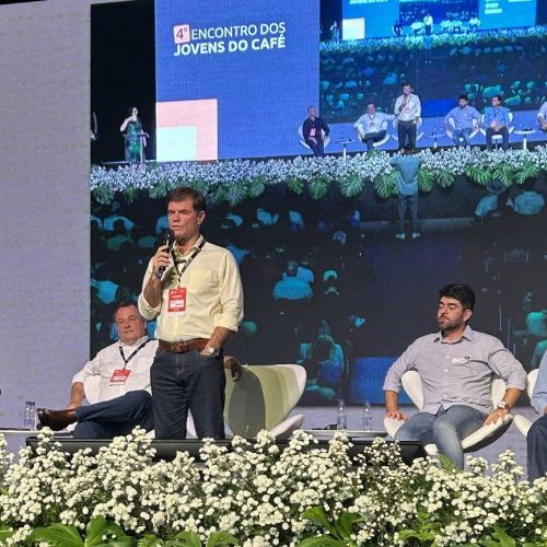 Encontro celebra o poder de transformação da nova geração 