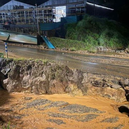 Cava da Vale provoca alagamentos 