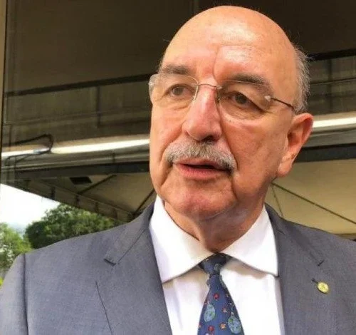 Osmar Terra critica sentença judicial que multou família que negou vacinar crianças contra covid com experimento gênico