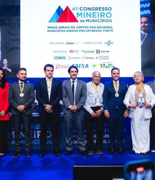 Presidente da OAB-MG é homenageado no 41º Congresso Mineiro de Municípios 