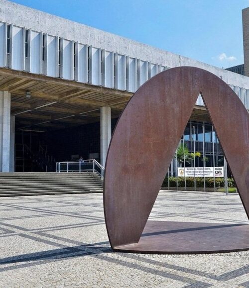 Renovação na Assembleia e Câmara será mínima 
