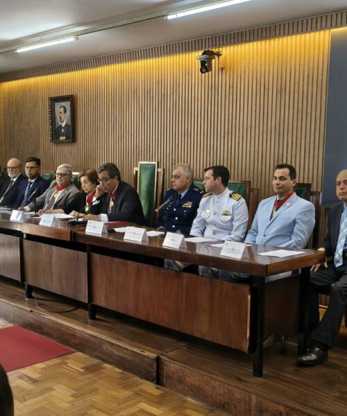 Instituto Histórico e Geográfico de Minas Gerais homenageia o centenário da Marinha do Brasil no estado